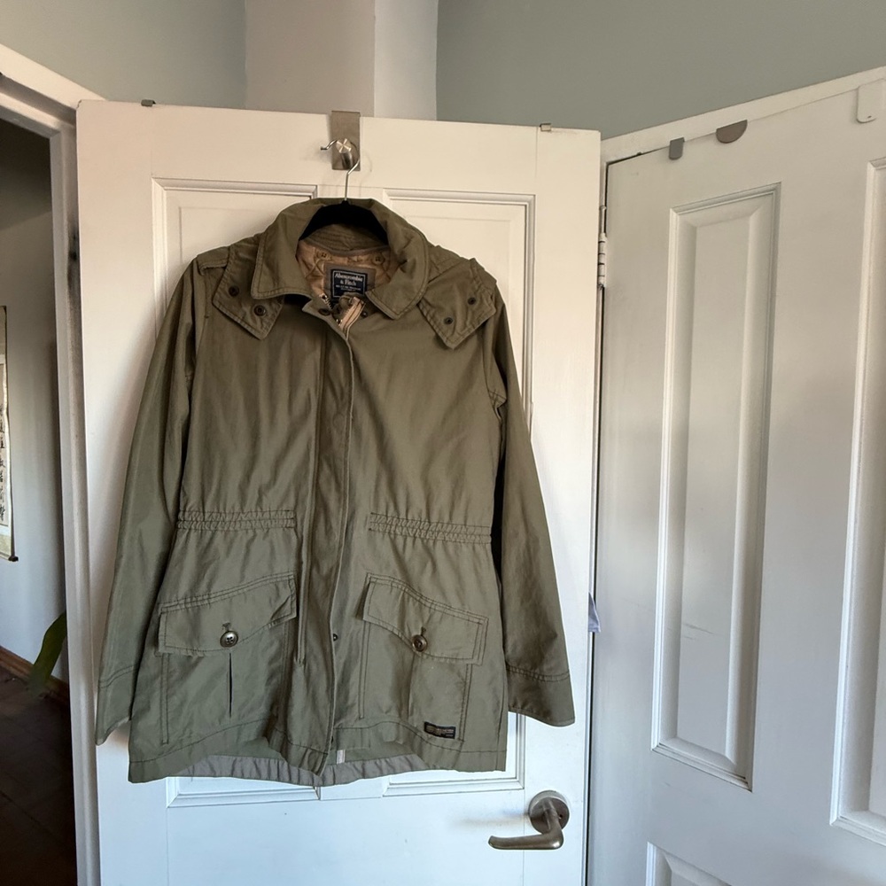 Spring Green Light Jacket With Removable Liner - image 5